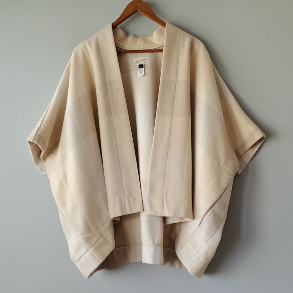 Universal Thread Cream Checkered Blanket Shawl OS